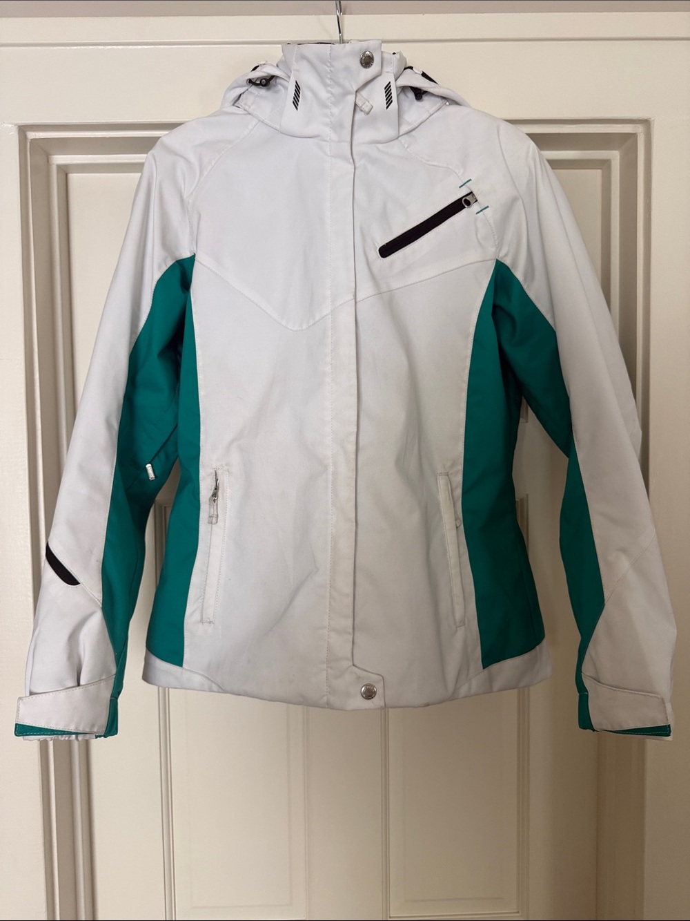 Descente White and Teal Ski Jacket with Hood